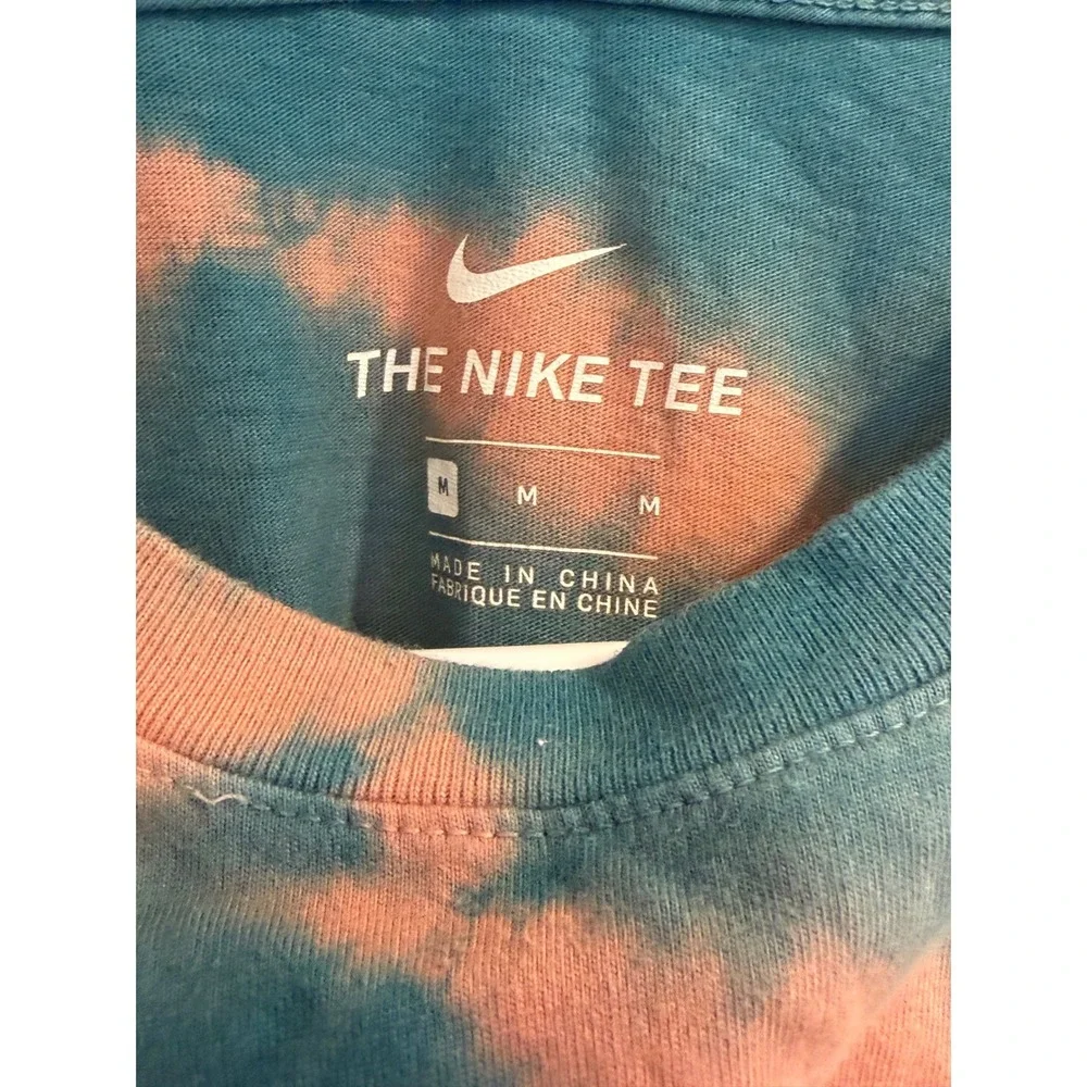 Nike Mens Tie Dye Graphic T-Shirt Teal Coral Yellow Glitch Logo Medium Hippie
